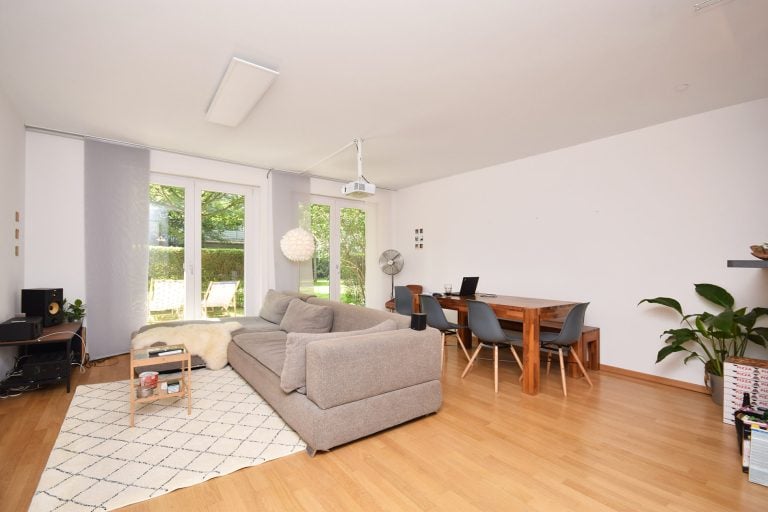 Aigner Immobilien GmbH - Immobilienangebot - 80636 München - Neuhausen - Erdgeschosswohnung - Moderne 2-Zimmer-Terrassenwohnung mit Gartenanteil in Neuhausen
