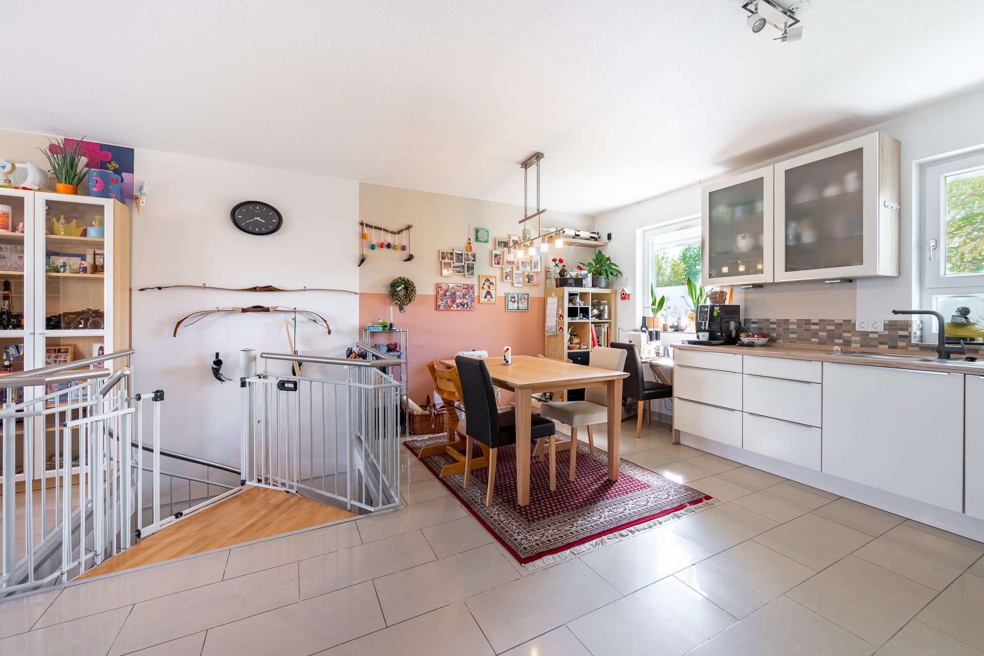 Aigner Immobilien GmbH - Immobilienangebot - 82256 Fürstenfeldbruck - Fürstenfeldbruck-Stadt - Erdgeschosswohnung - Gartentraum sucht Familie! 3,5-Zimmer-Wohnung mit Hobbyraum in Randlage FFB