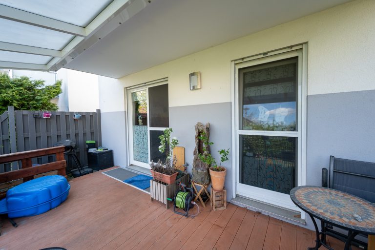 Aigner Immobilien GmbH - Immobilienangebot - 82256 Fürstenfeldbruck - Fürstenfeldbruck-Stadt - Erdgeschosswohnung - Gartentraum sucht Familie! 3,5-Zimmer-Wohnung mit Hobbyraum in Randlage FFB