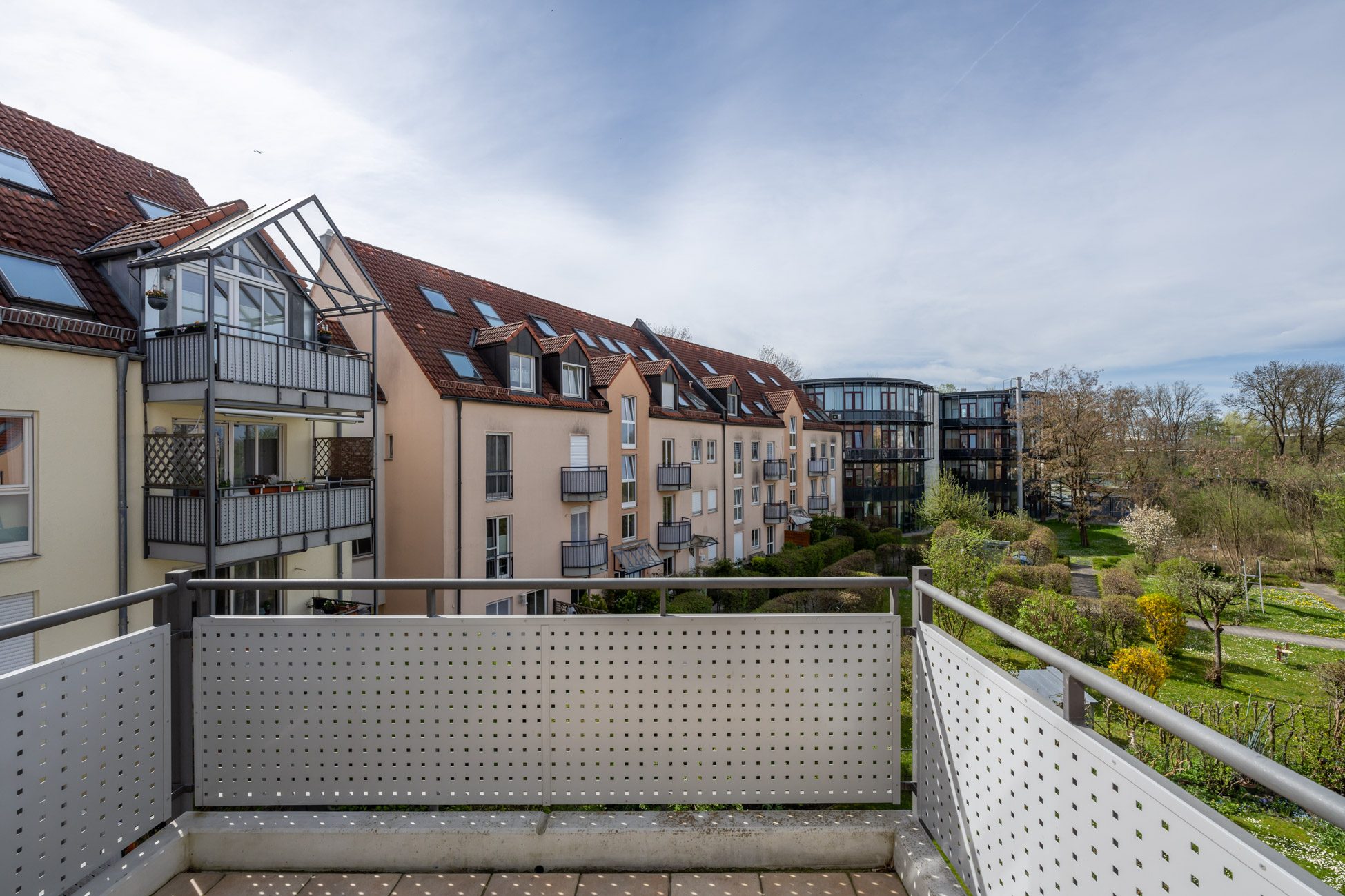 Aigner Immobilien GmbH - Immobilienangebot - 85757 Karlsfeld - Karlsfeld - Dachgeschosswohnung - Traumhafte Maisonette-Wohnung im Dachgeschoss mit Blick ins Grüne!