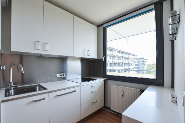 Aigner Immobilien GmbH - Immobilienangebot - 81375 München - Hadern - Etagenwohnung - Geräumige 2-Zimmer-Wohnung mit Aussicht und Möglichkeiten