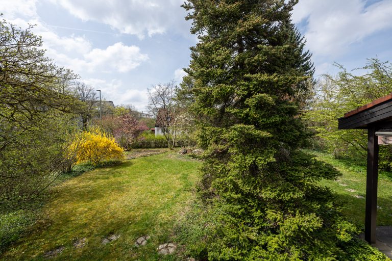 Aigner Immobilien GmbH - Immobilienangebot - 82152 Planegg - Großhadern - Reiheneckhaus - Sonnenverwöhntes Reiheneckhaus mit idyllischem Südwestgarten nahe München-Großhadern