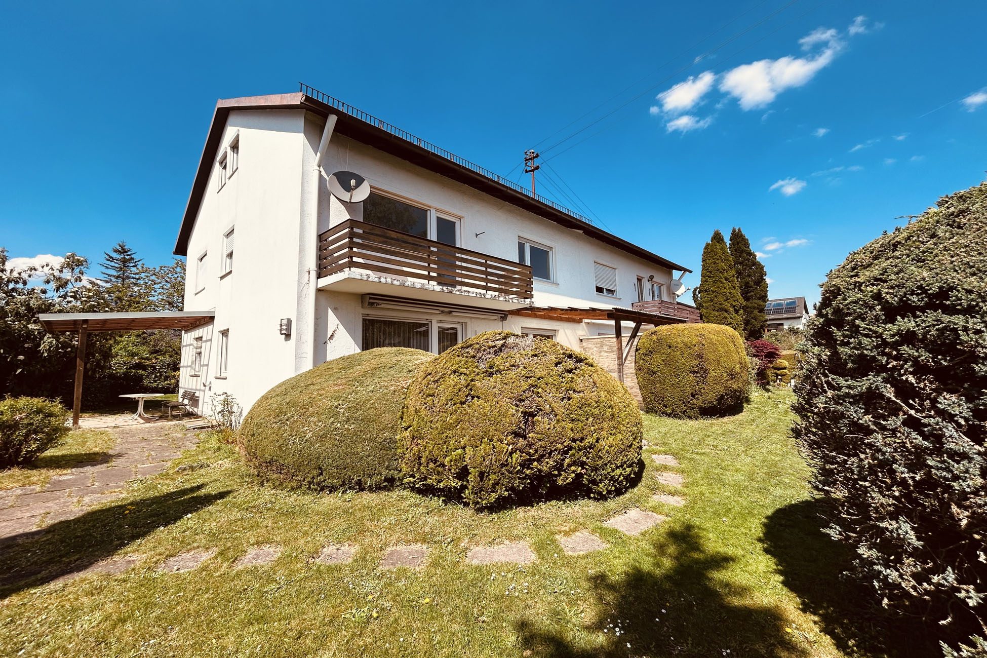 Aigner Immobilien GmbH - Immobilienangebot - 82256 Fürstenfeldbruck - Fürstenfeldbruck-Stadt - Doppelhaushälfte - Renovierungsbedürftige Doppelhaushälfte in Fürstenfeldbruck mit großzügigem Garten