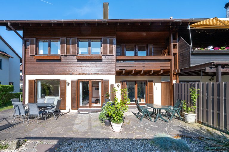 Aigner Immobilien GmbH - Immobilienangebot - 85375 Neufahrn b.Freising - Neufahrn b.Freising - Doppelhaushälfte - Charmante Doppelhaushälfte mit Einliegerwohnung und viel Potenzial!