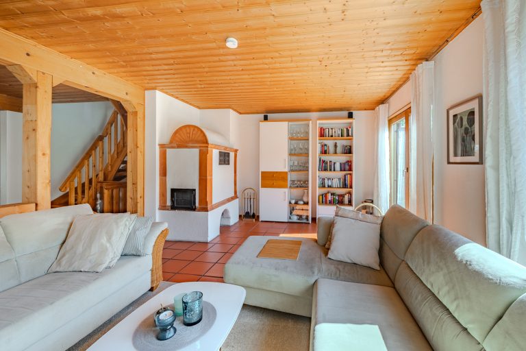 Aigner Immobilien GmbH - Immobilienangebot - 85375 Neufahrn b.Freising - Neufahrn b.Freising - Doppelhaushälfte - Charmante Doppelhaushälfte mit Einliegerwohnung und viel Potenzial!