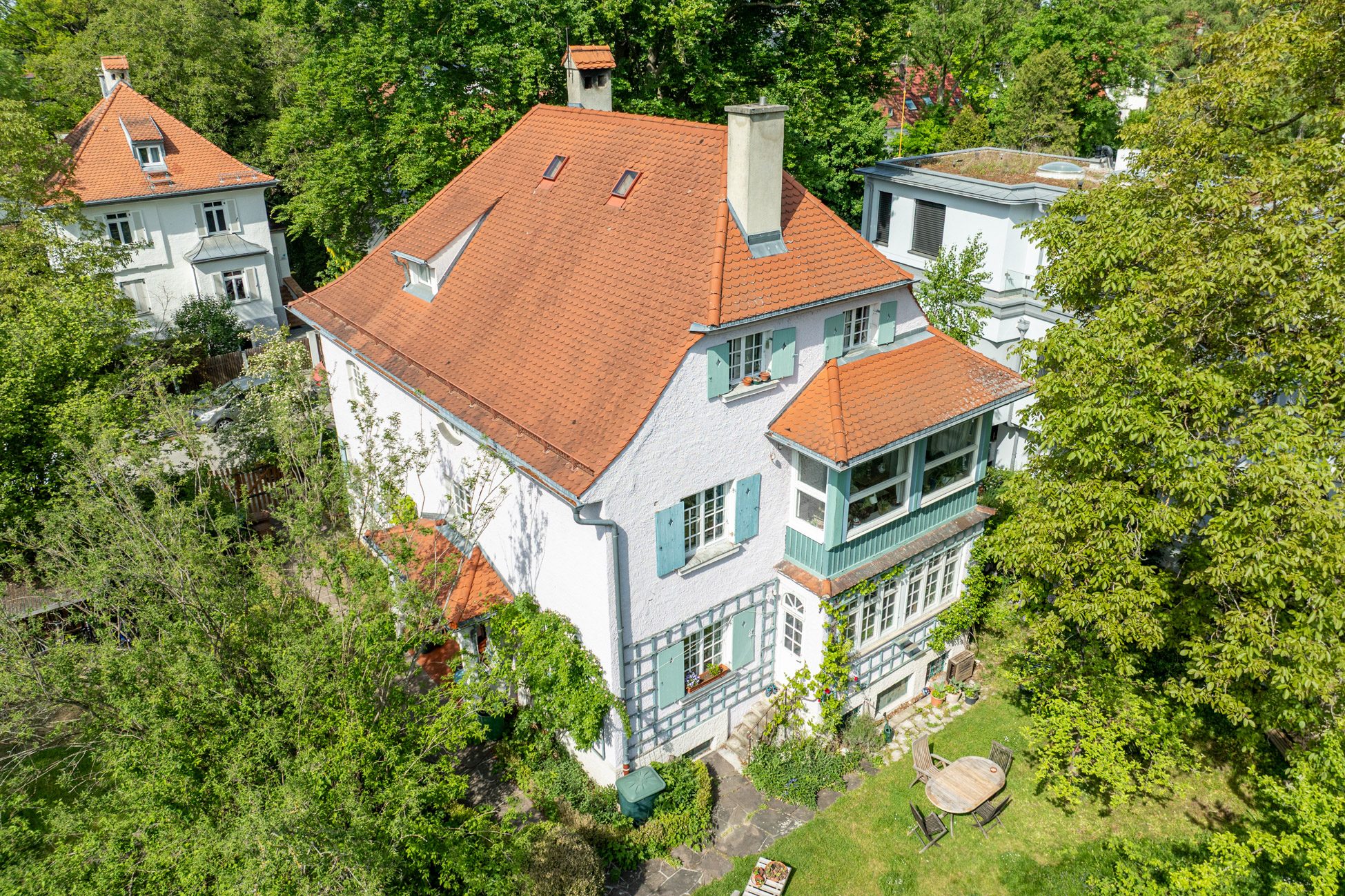 Aigner Immobilien GmbH - Immobilienangebot - 81245 München - Pasing - Einfamilienhaus - Historisches Künstlerhaus - ein Juwel in traumhafter Lage!