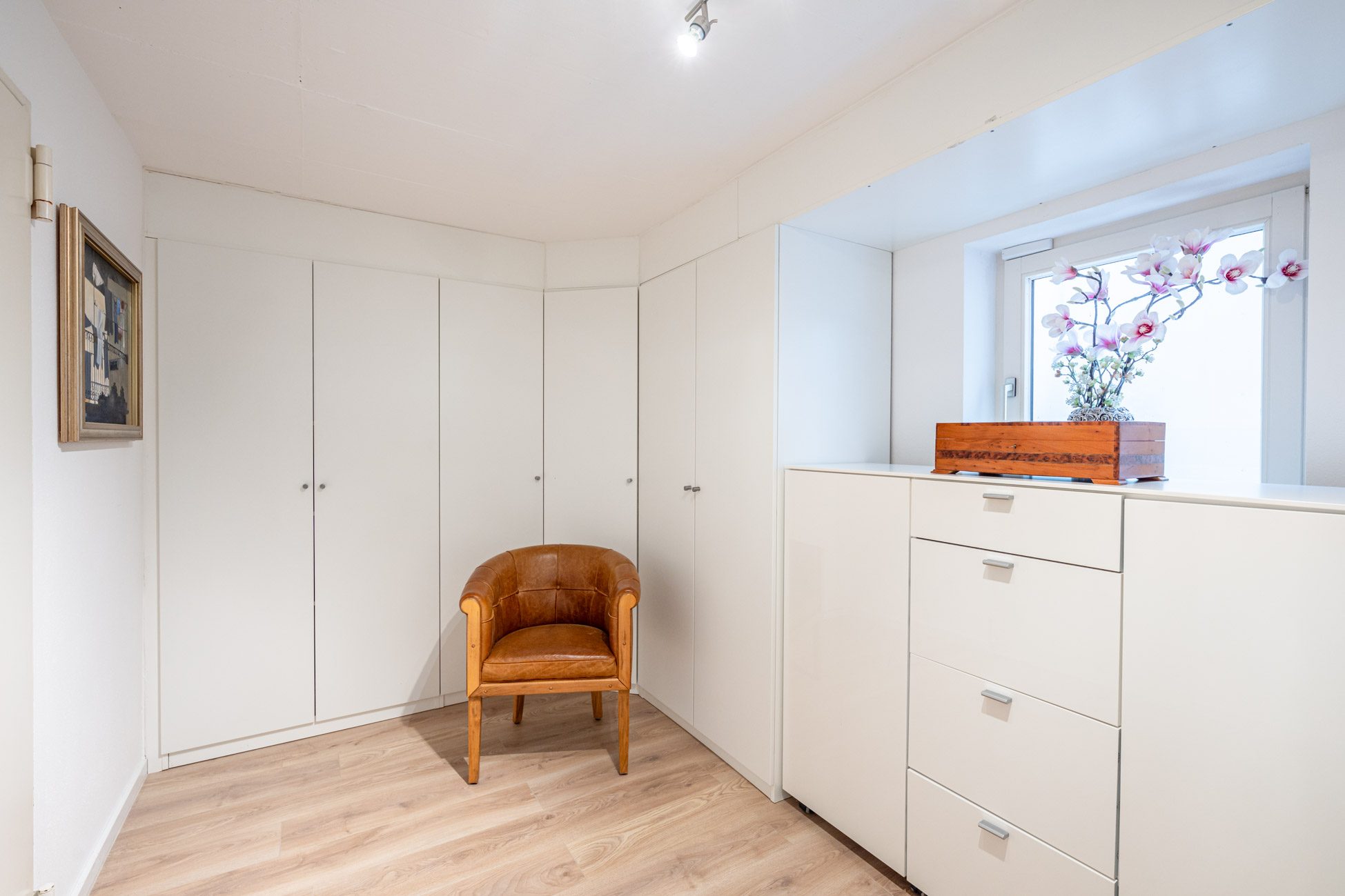Aigner Immobilien GmbH - Immobilienangebot - 82065 Baierbrunn-Buchenhain - Baierbrunn - Doppelhaushälfte - Naturnah Wohnen: Renovierte DHH mit Südgarten und Platz für die ganze Familie!