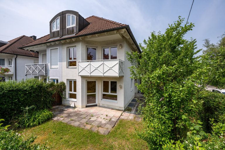 Aigner Immobilien GmbH - Immobilienangebot - 81245 Aubing - Aubing - Doppelhaushälfte - Sanierungsbedürftige Doppelhauhälfte in ruhiger Lage Aubings