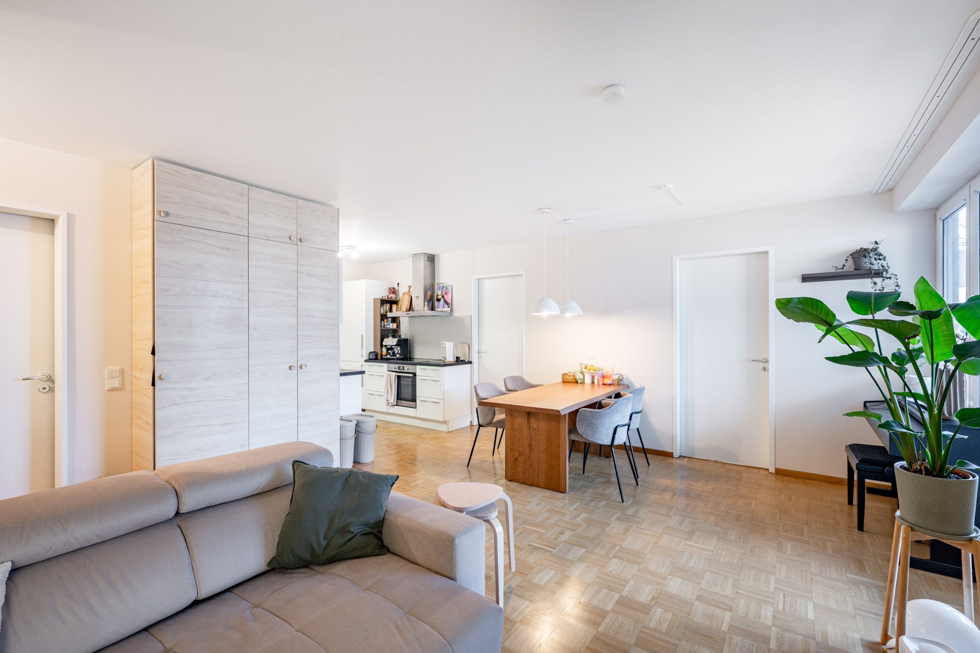 Aigner Immobilien GmbH - Immobilienangebot - 80809 München - Milbertshofen - Etagenwohnung - Wohnen am Petuelpark: Charmante 3-Zimmer-Wohnung mit Ostbalkon