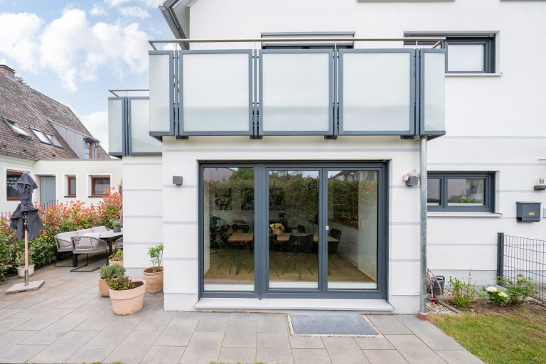 Aigner Immobilien GmbH - Immobilienangebot - 81477 München - Solln - Doppelhaushälfte - Exklusives Wohnen in Solln – Moderne Doppelhaushälfte in Toplage