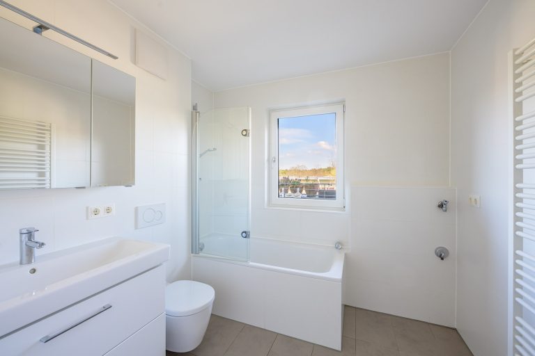 Aigner Immobilien GmbH - Immobilienangebot - 80933 München - Feldmoching - Etagenwohnung - Großzügige 4-Zimmer-Wohnung mit Platz für die ganze Familie und Blick ins Grüne