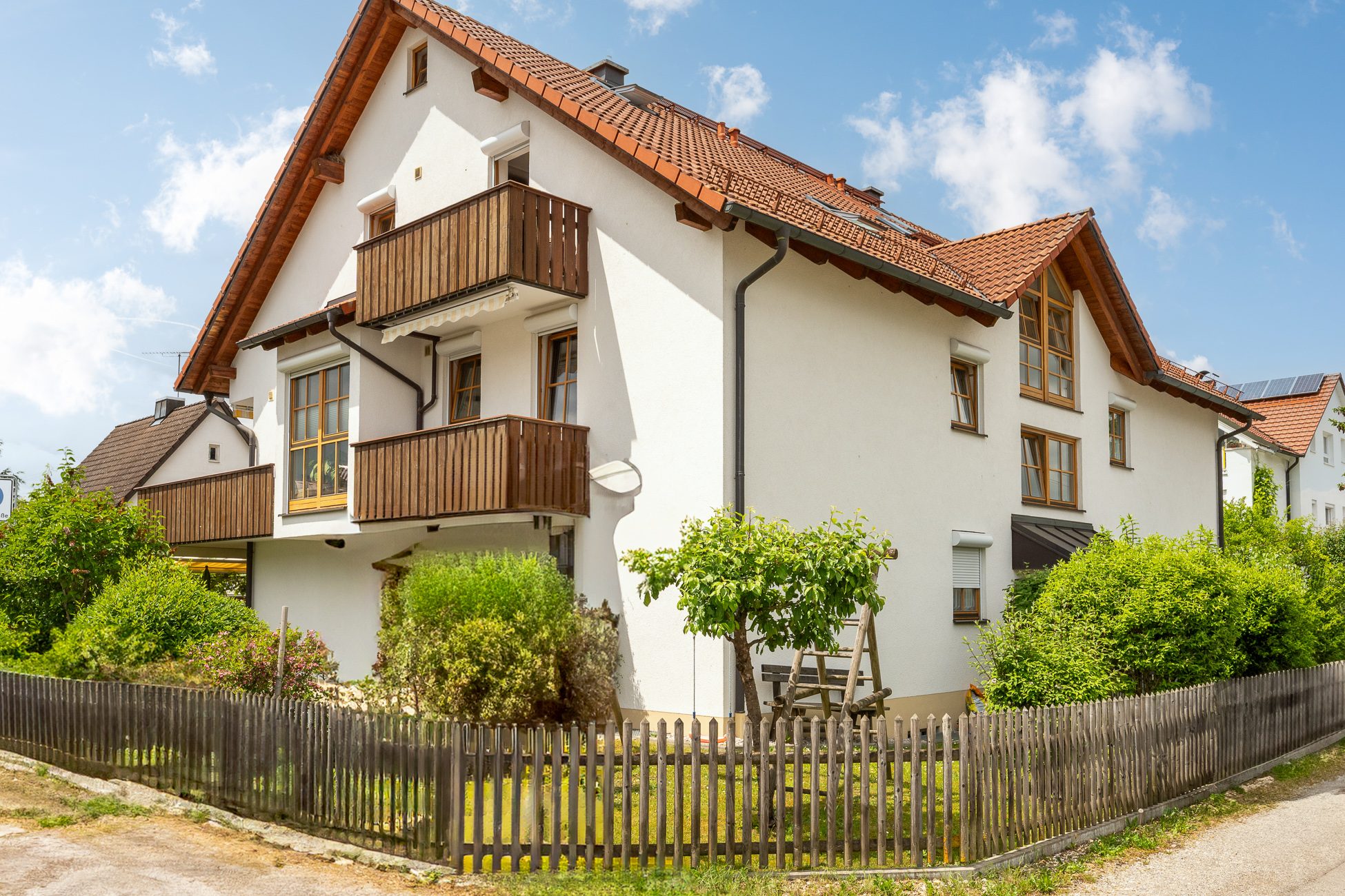 Aigner Immobilien GmbH - Immobilienangebot - 82140 Olching - Olching - Dachgeschosswohnung - Vermietete 2,5-Zimmer-Dachgeschosswohnung mit zwei Balkonen in zentraler Lage von Olching