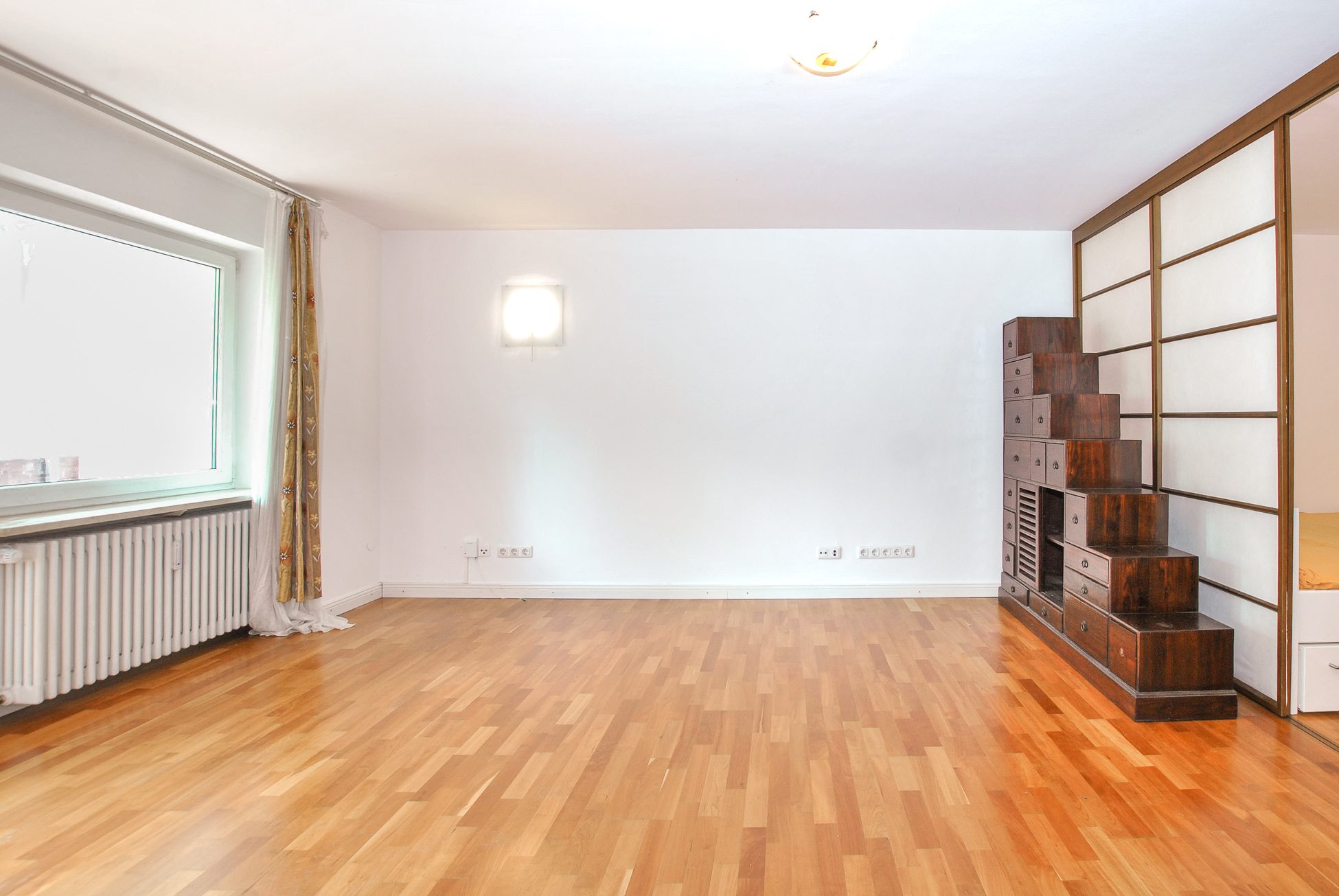 Aigner Immobilien GmbH - Immobilienangebot - 80809 München - Schwabing-West - Hochparterre - 1-Zimmer-Erdgeschosswohnung am Olympiapark mit Südbalkon
