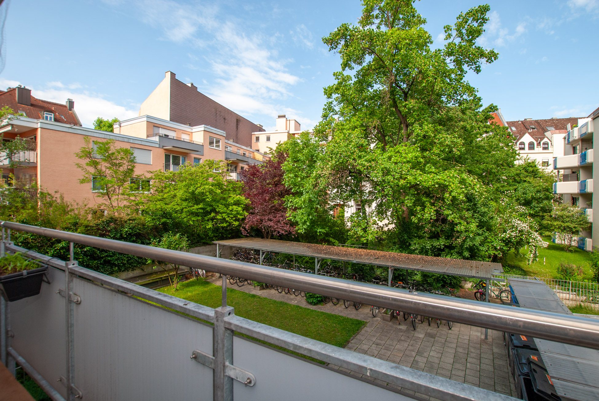 Aigner Immobilien GmbH - Immobilienangebot - München - Schwabing - Etagenwohnung - Vermietete 1-Zimmer-Wohnung mit Balkon in Bester Lage