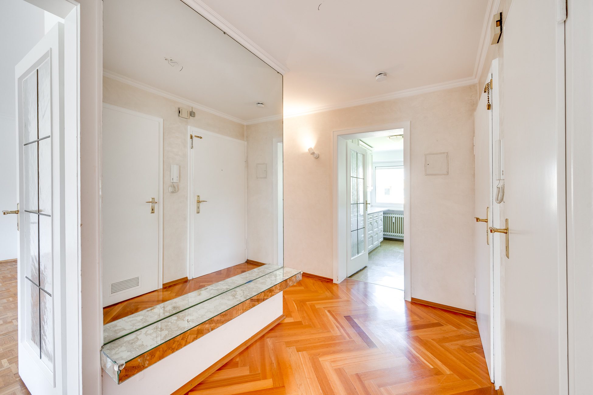 Aigner Immobilien GmbH - Immobilienangebot - 81925 München - Oberföhring - Etagenwohnung - Bezugsfreie 3-Zimmer-Wohnung mit Südbalkon in gefragter Lage