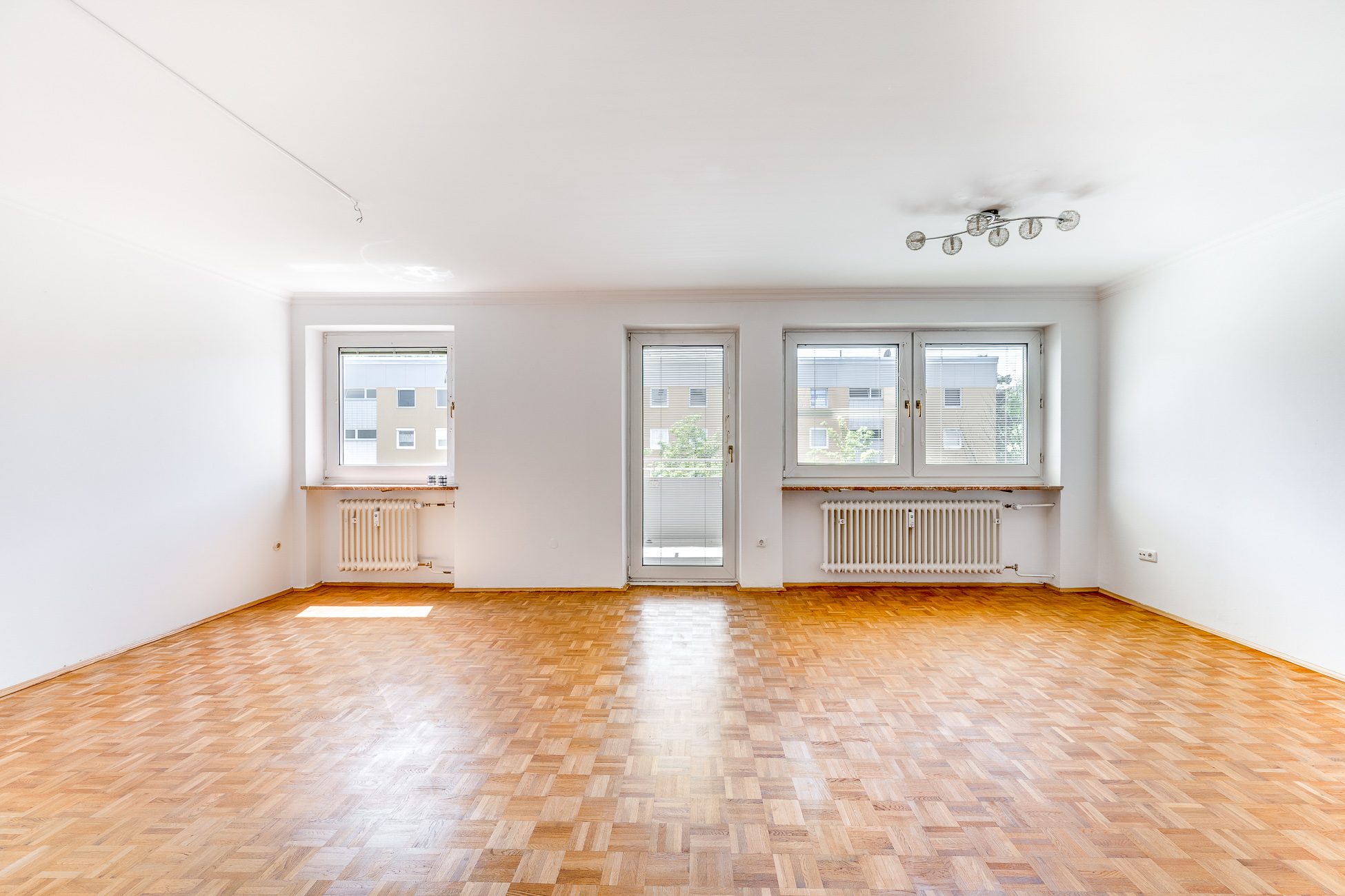 Aigner Immobilien GmbH - Immobilienangebot - 81925 München - Oberföhring - Etagenwohnung - Bezugsfreie 3-Zimmer-Wohnung mit Südbalkon in gefragter Lage