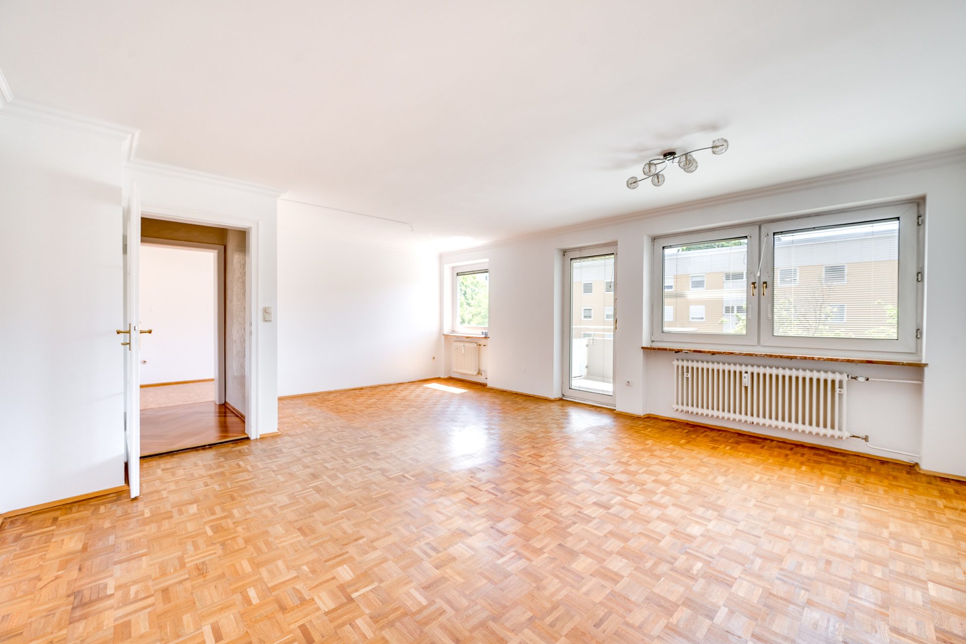 Aigner Immobilien GmbH - Immobilienangebot - 81925 München - Oberföhring - Etagenwohnung - Bezugsfreie 3-Zimmer-Wohnung mit Südbalkon in gefragter Lage