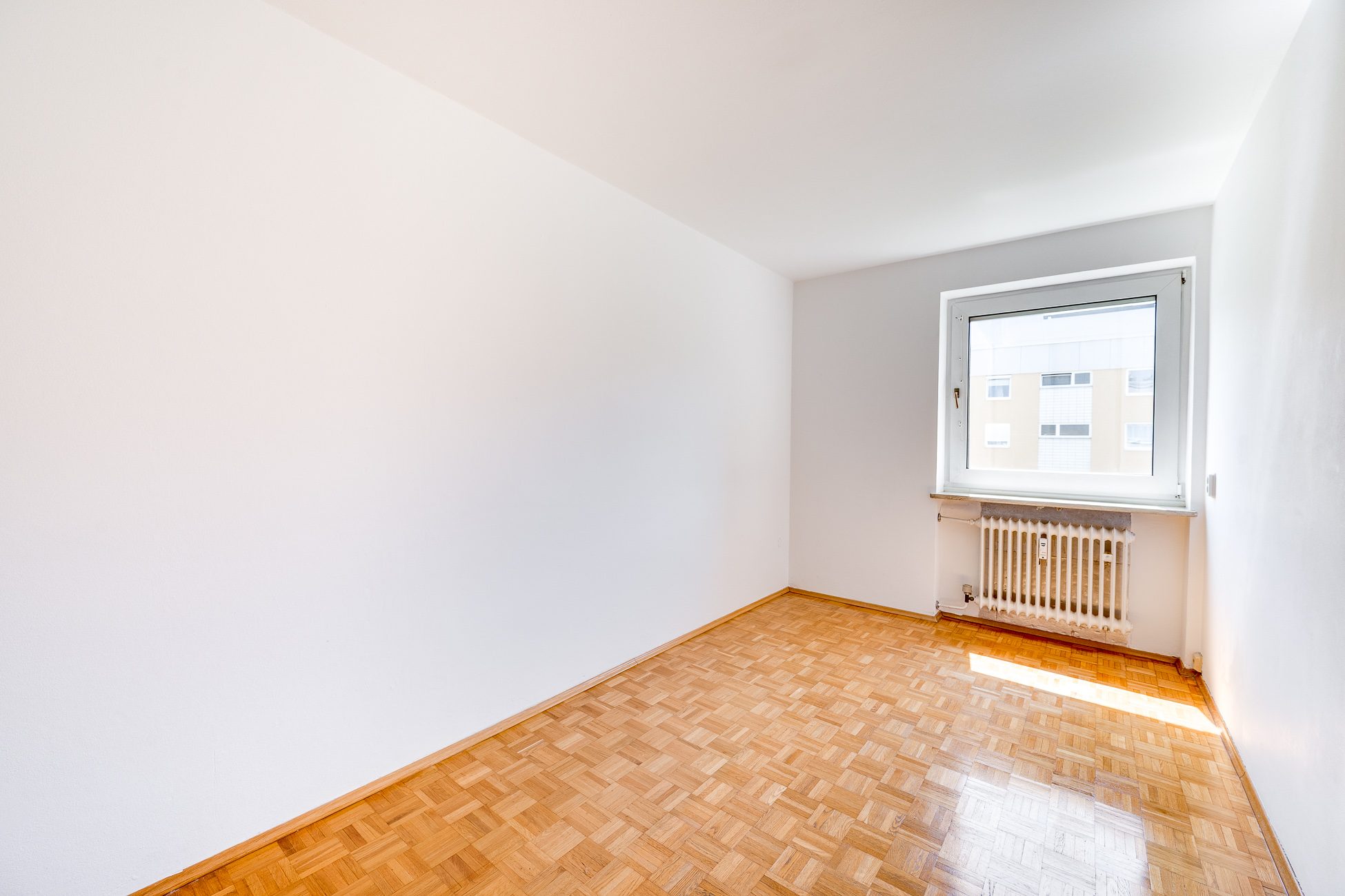 Aigner Immobilien GmbH - Immobilienangebot - 81925 München - Oberföhring - Etagenwohnung - Bezugsfreie 3-Zimmer-Wohnung mit Südbalkon in gefragter Lage