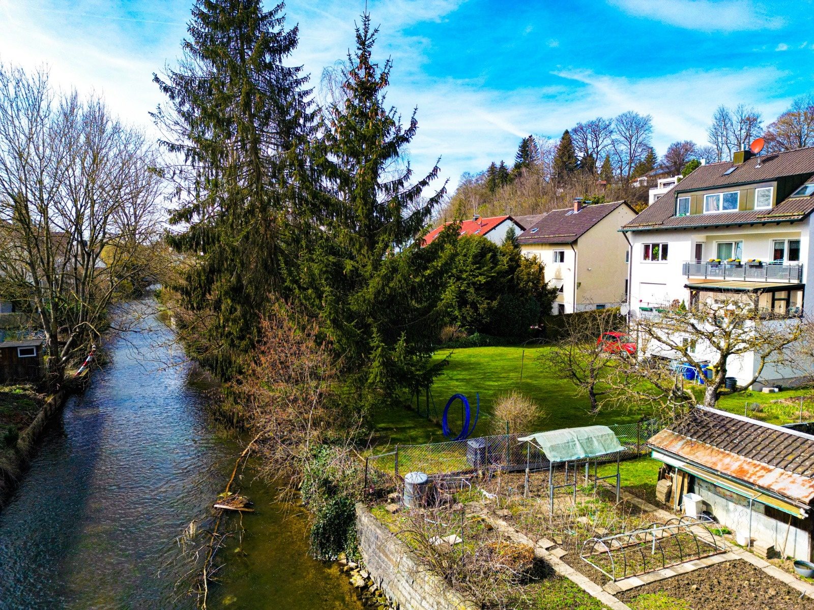Aigner Immobilien GmbH - Immobilienangebot - 85365 Freising - Neustift - Baugrund für Ein- / Zweifamilienhäuser - Schönes Baugrundstück in Neustift direkt an der Moosach!