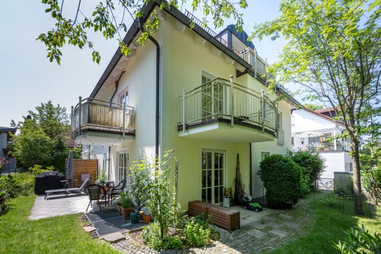 Aigner Immobilien GmbH - Immobilienangebot - 81827 München - Waldtrudering - Maisonettewohnung - Grünes Glück in Waldtrudering - Gartenwohnung zum Verlieben!
