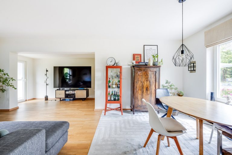Aigner Immobilien GmbH - Immobilienangebot - 81241 München - Laim - Reiheneckhaus - Modernisiertes Reiheneckhaus mit großem Grundstück - Einziehen und Wohlfühlen!