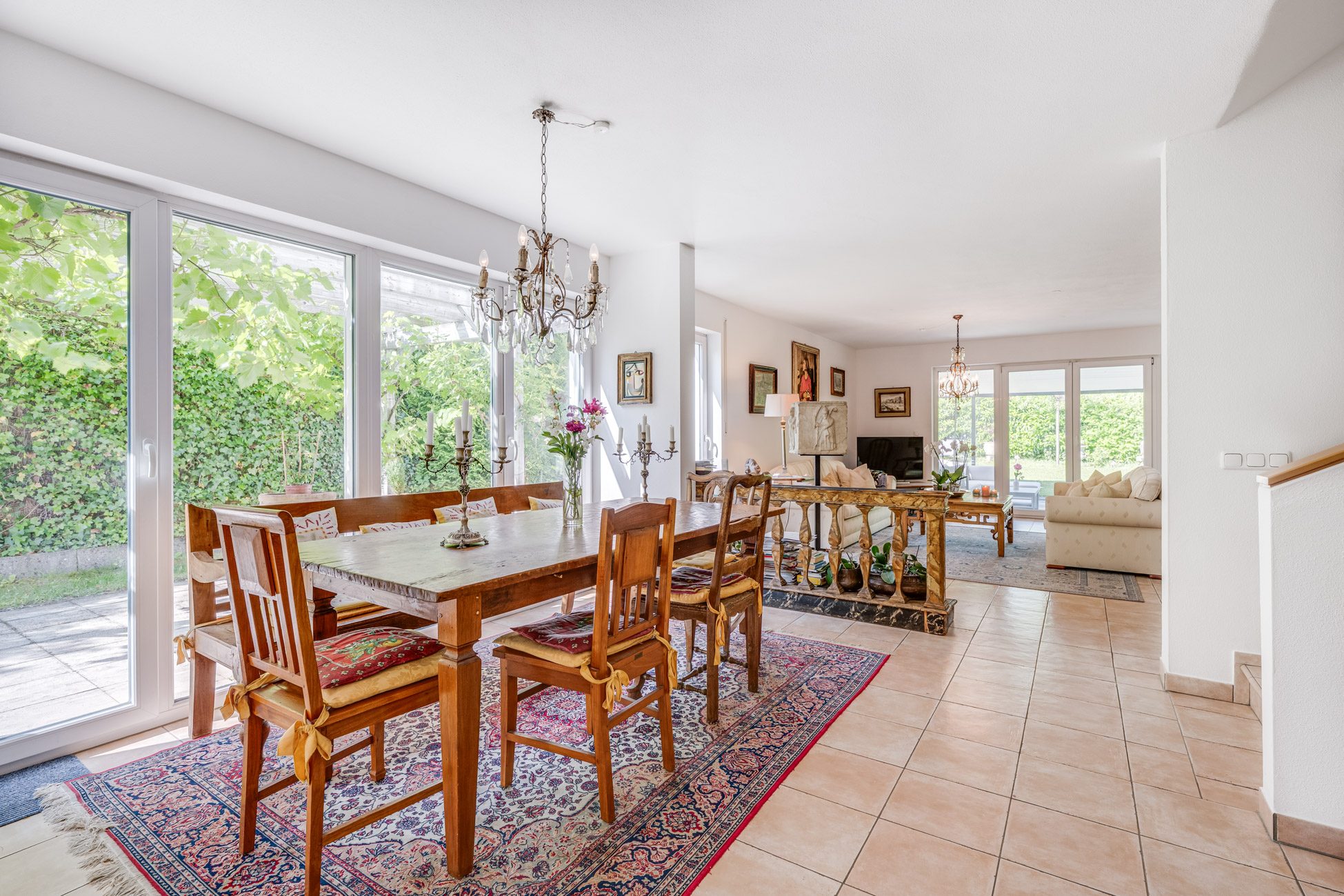 Aigner Immobilien GmbH - Immobilienangebot - 81247 München - Obermenzing - Einfamilienhaus - Eleganz trifft Raumvielfalt – Gepflegtes Einfamilienhaus mit gehobener Ausstattung in Obermenzing