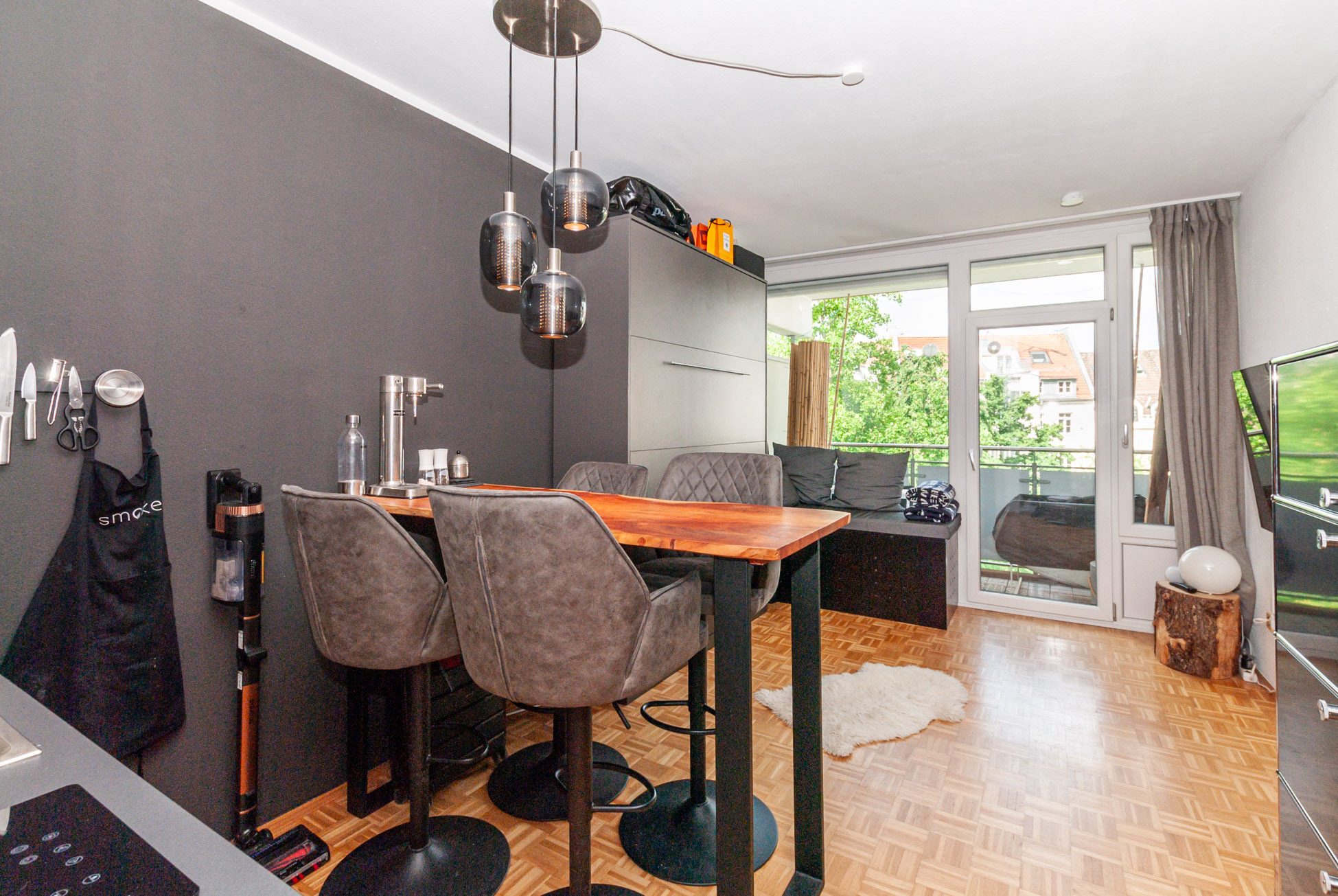 Aigner Immobilien GmbH - Immobilienangebot - 80796 München - Schwabing - Wohnungen - Vermietete 1-Zimmer-Wohnung mit Balkon in Bester Lage