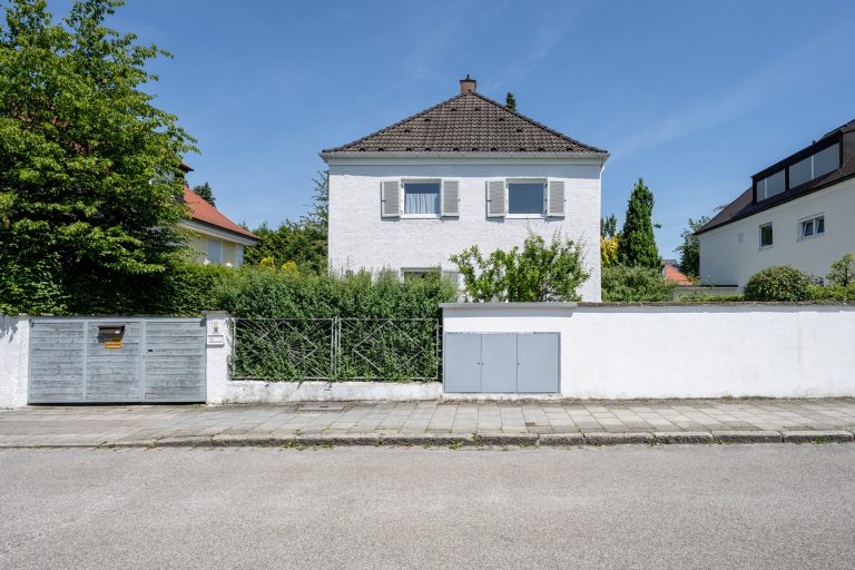 Aigner Immobilien GmbH - Immobilienangebot - 80686 München - Laim - Einfamilienhaus - Charmante Rarität im Kaffeemühlenstil – Einfamilienhaus mit Potenzial aus den 1930er Jahren