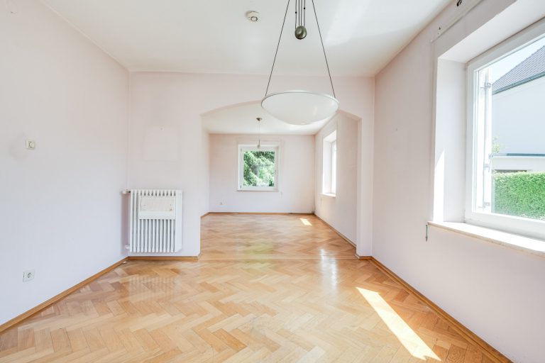 Aigner Immobilien GmbH - Immobilienangebot - 80686 München - Laim - Einfamilienhaus - Charmante Rarität im Kaffeemühlenstil – Einfamilienhaus mit Potenzial aus den 1930er Jahren