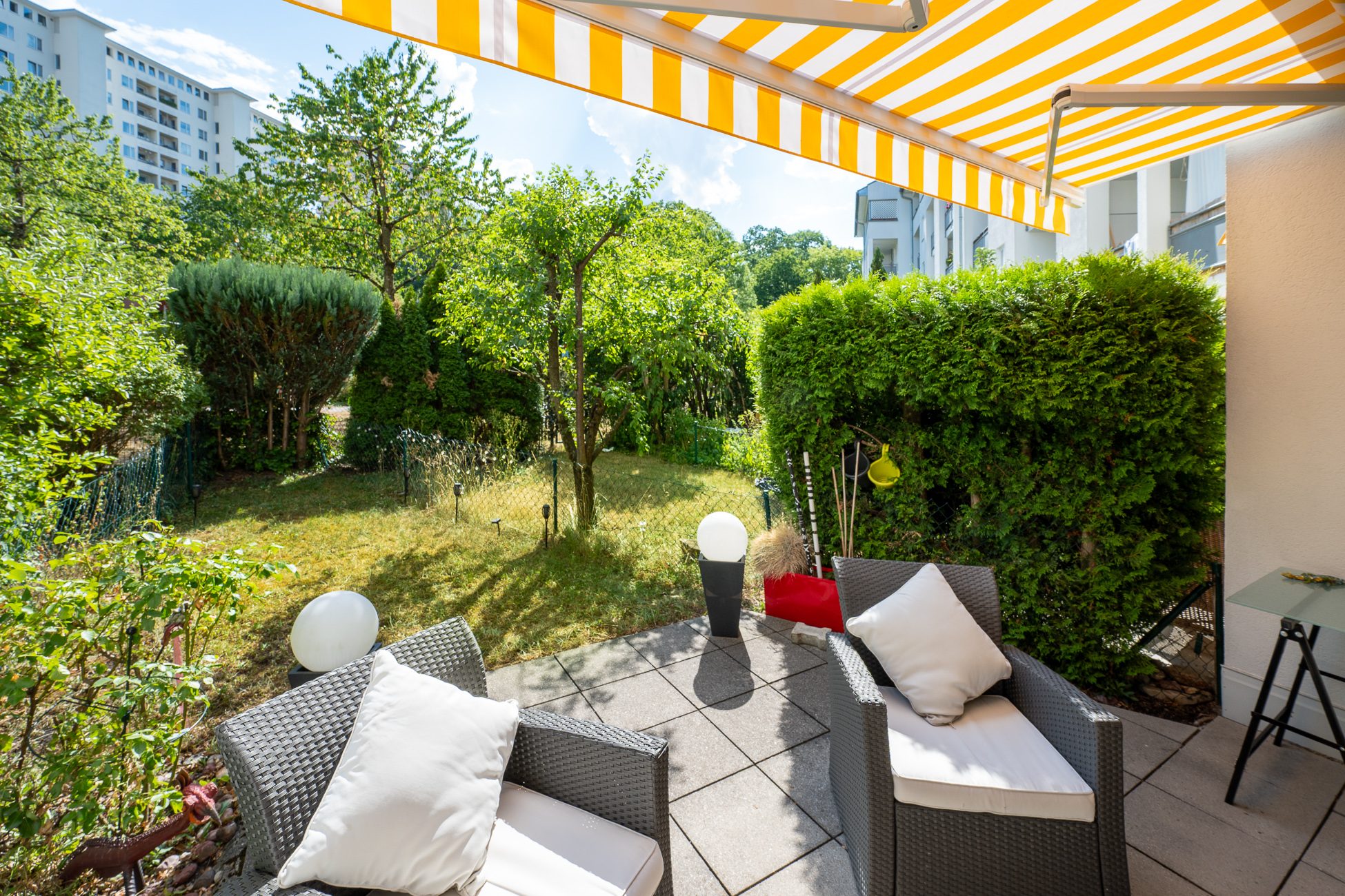 Aigner Immobilien GmbH - Immobilienangebot - 81379 München - Obersendling - Erdgeschosswohnung - Zentral wohnen, grün genießen: 2-Zimmer-Wohnung mit 2 Terrassen