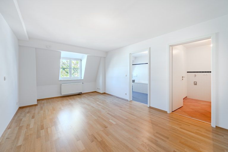 Aigner Immobilien GmbH - Immobilienangebot - 80796 München - Schwabing - Dachgeschosswohnung - PANORAMABLICK UND DACHTERRASSE – MAISONETTE-WOHNUNG IM HERZEN VON MÜNCHEN