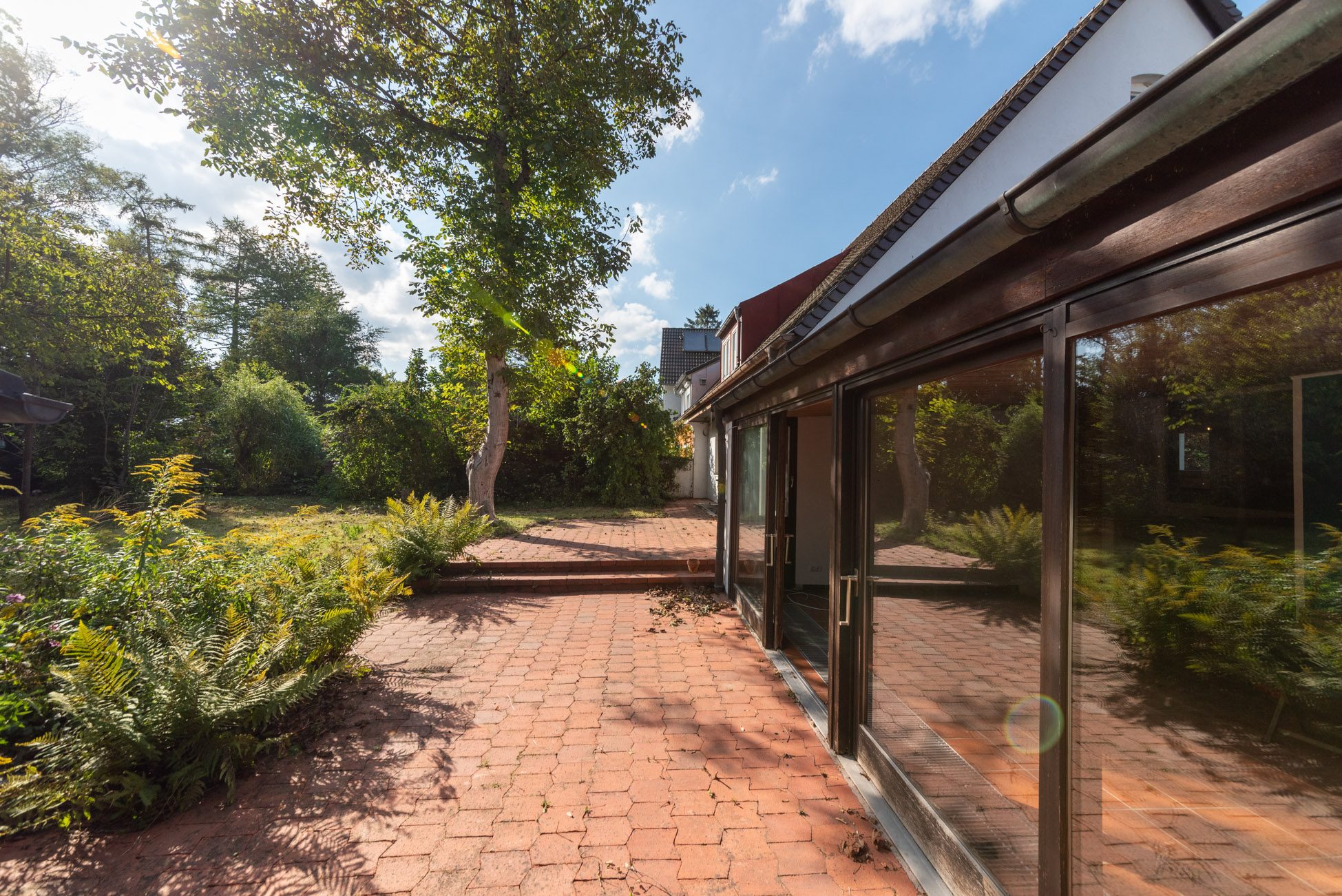 Aigner Immobilien GmbH - Immobilienangebot - 81249 München - Lochhausen - Einfamilienhaus - Familiengerechtes Haus mit Ausbaupotenzial auf parkähnlichem Grundstück