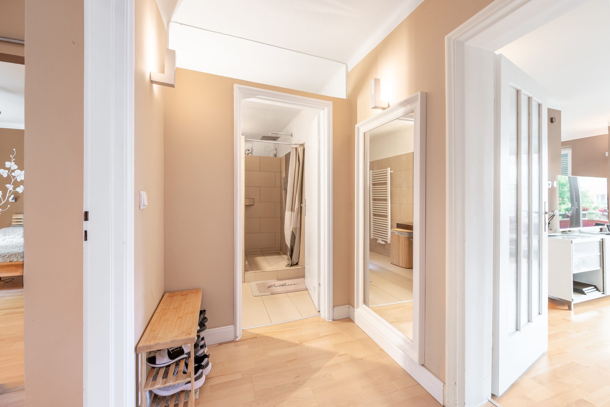 Aigner Immobilien GmbH - Immobilienangebot - 81669 München - Ramersdorf - Etagenwohnung - Gut angebundene 2,5-Zimmer-Wohnung mit Westbalkon in München-Ramersdorf
