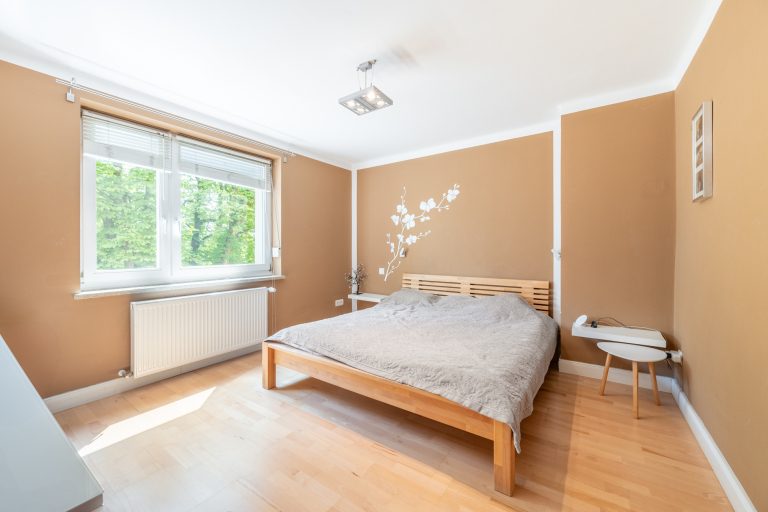 Aigner Immobilien GmbH - Immobilienangebot - 81669 München - Ramersdorf - Etagenwohnung - Gut angebundene 2,5-Zimmer-Wohnung mit Westbalkon in München-Ramersdorf