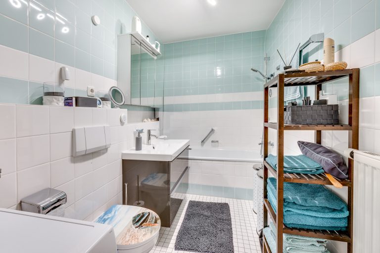 Aigner Immobilien GmbH - Immobilienangebot - 81379 München - Obersendling - Erdgeschosswohnung - Zentral wohnen, grün genießen: 2-Zimmer-Wohnung mit 2 Terrassen