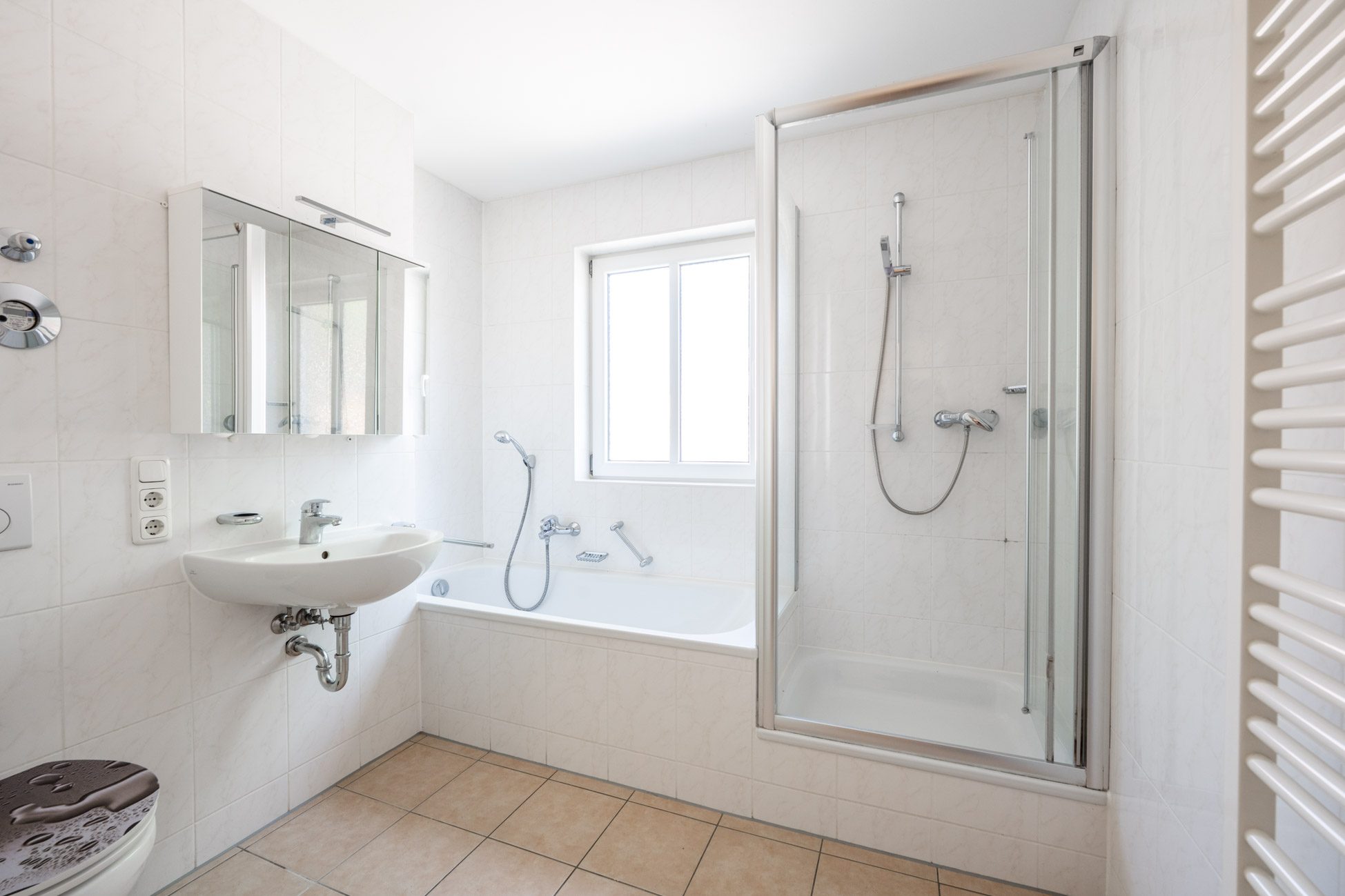 Aigner Immobilien GmbH - Immobilienangebot - 85221 Dachau - Dachau-Stadt - Etagenwohnung - Sehr gut geschnittene 4-Zimmer Wohnung mit Balkon in zentraler Lage in Dachau!