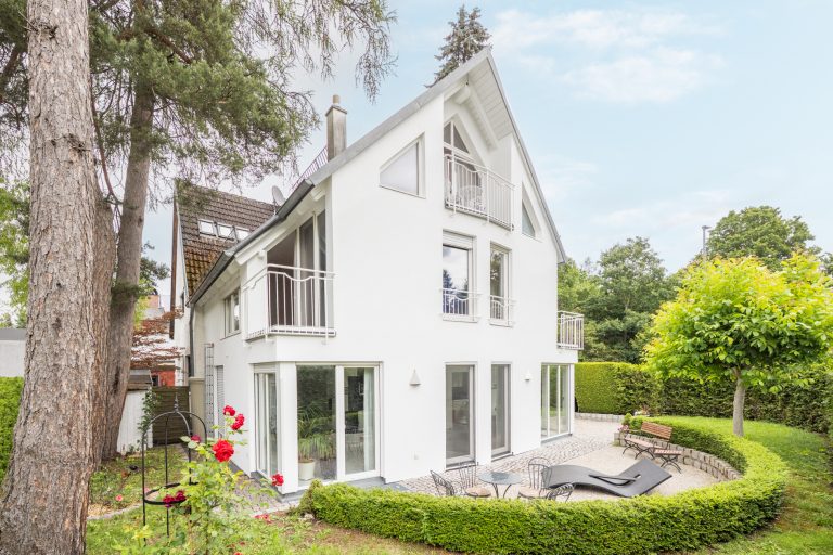 Aigner Immobilien GmbH - Immobilienangebot - 81739 München - Waldperlach - Doppelhaushälfte - Familienfreundliches Doppelhaus mit Garten in Südausrichtung