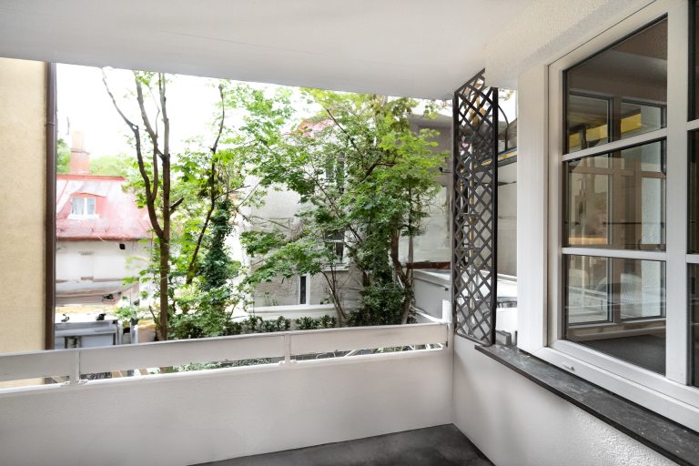 Aigner Immobilien GmbH - Immobilienangebot - 80799 München - Maxvorstadt - Etagenwohnung - 4-Zimmer-Wohnung mit idealer Aufteilung und Balkon zwischen altem nördlichem Friedhof und Siegestor