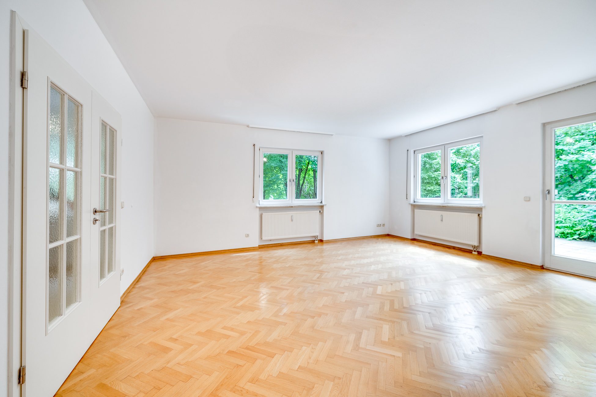 Aigner Immobilien GmbH - Immobilienangebot - 81545 München - Harlaching - Erdgeschosswohnung - Schöne 2-Zimmer Wohnung mit Terrasse und großem Garten in Harlaching!