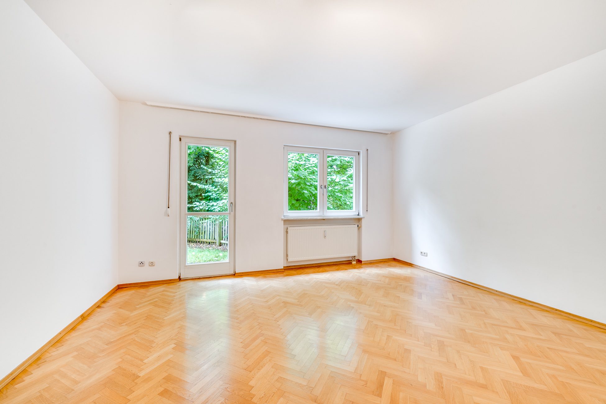 Aigner Immobilien GmbH - Immobilienangebot - 81545 München - Harlaching - Erdgeschosswohnung - Schöne 2-Zimmer Wohnung mit Terrasse und großem Garten in Harlaching!