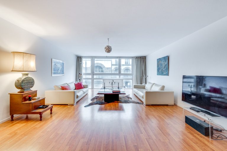 Aigner Immobilien GmbH - Immobilienangebot - 80799 München - Maxvorstadt - Etagenwohnung - Am Knotenpunkt des Akademieviertel: Helle 3-Zimmer-Wohnung am Geschwister-Scholl-Platz