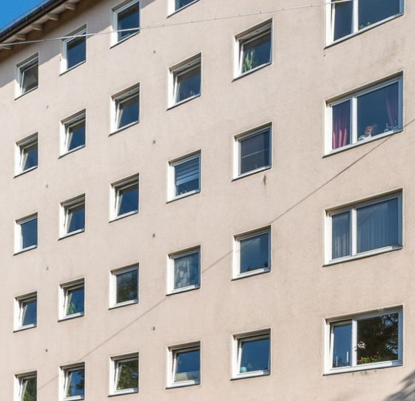 Mehrfamilienhaus in München mit klassischer Fassade (42472)