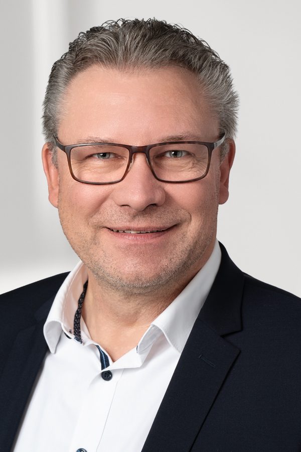 Walter Bizzarro, Finanzierungsberater - Aigner Immobilien