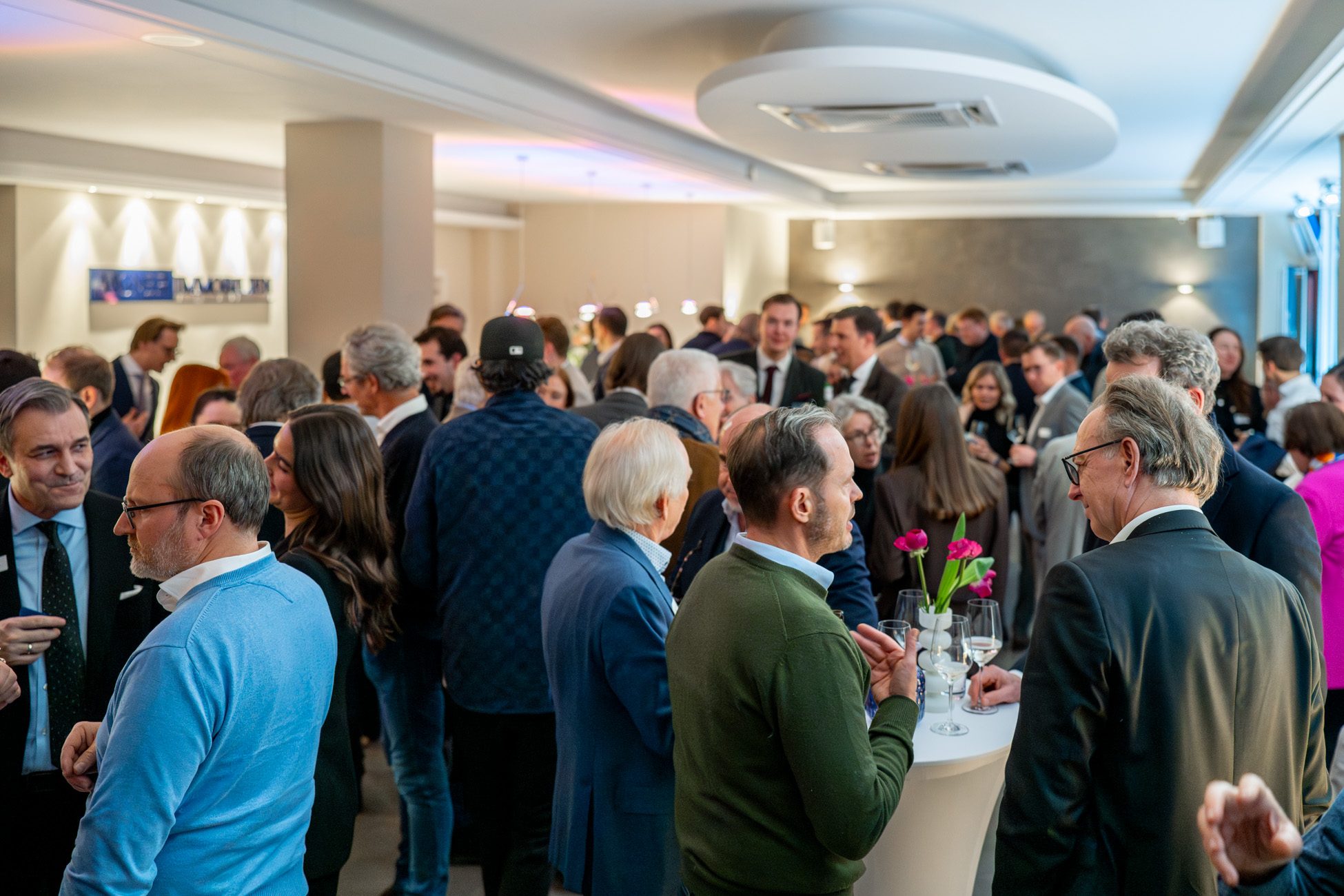 Breites Publikum beim Neujahrs-Aperitif 2026