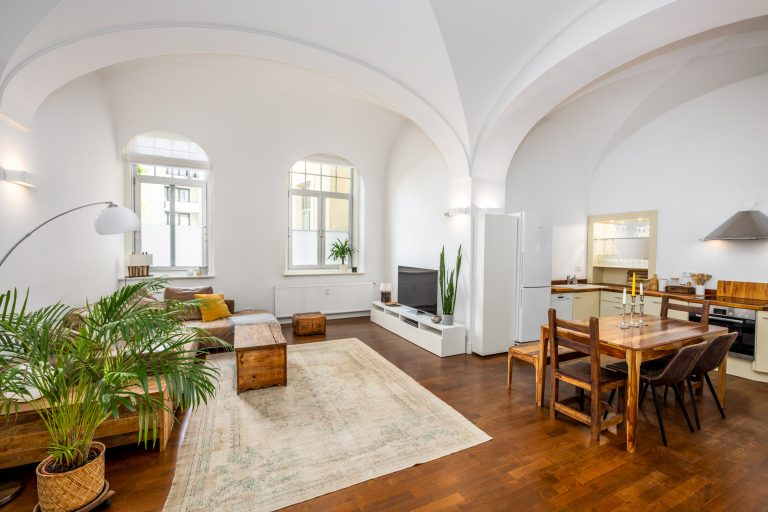 Aigner Immobilien GmbH - Immobilienangebot - 81241 München - Pasing - Erdgeschosswohnung - Besondere, denkmalgeschütze 4-Zimmer-Altbauwohnung mit eigenem Zugang in Pasing