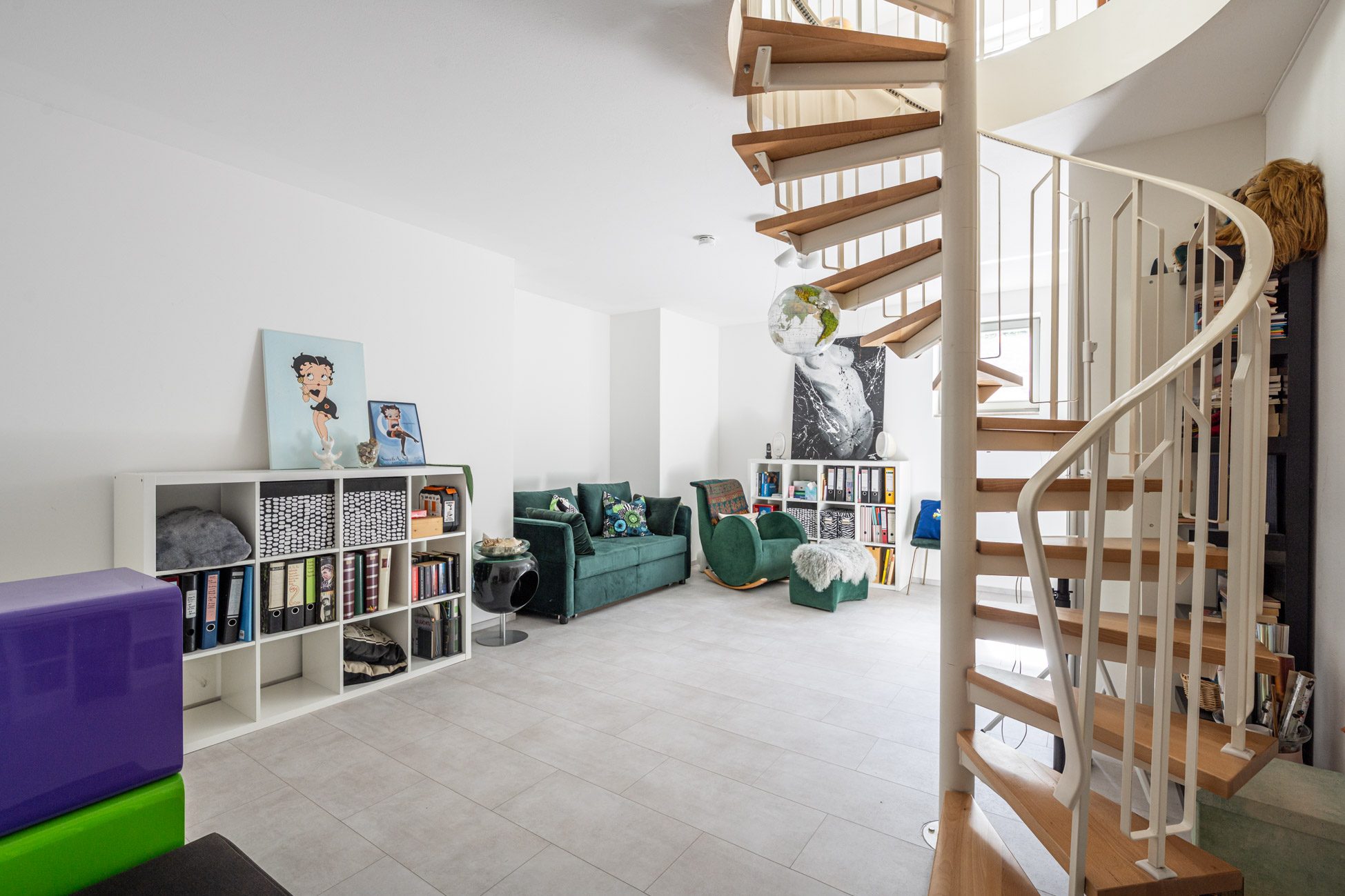 Aigner Immobilien GmbH - Immobilienangebot - 81249 München - Lochhausen - Erdgeschosswohnung - Domizil für Gartenliebhaber mit rund 140m² Wohn-/Nutzfläche und über 800m² Garten