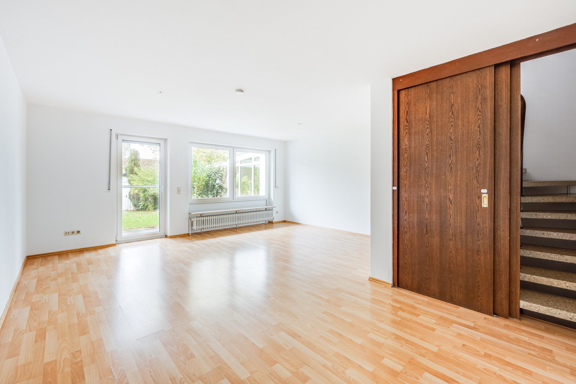 Aigner Immobilien GmbH - Immobilienangebot - 82319 Starnberg - Starnberg - Reihenmittelhaus - Wohlfühlen in Starnberg – 4-Zimmer-Reihenhaus mit Gartenidylle