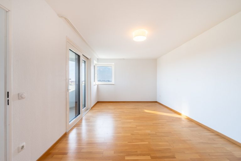 Aigner Immobilien GmbH - Immobilienangebot - 80805 München - Schwabing - Etagenwohnung - Freiraum trifft Fernsicht – 3-Zimmer-Wohnung im 8. Stock mit Südausrichtung