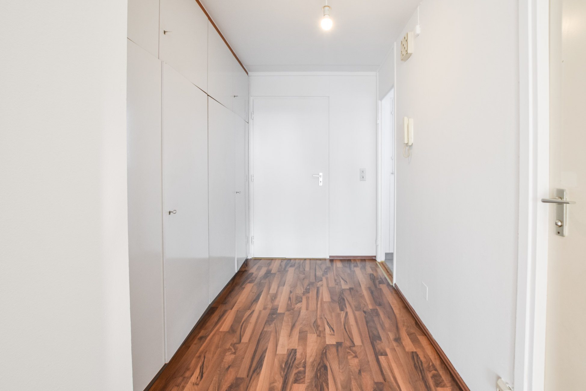 Aigner Immobilien GmbH - Immobilienangebot - 81477 München - Solln - Etagenwohnung - Bezugsfreie 1-Zimmer-Wohnung mit uneinsehbaren Westbalkon