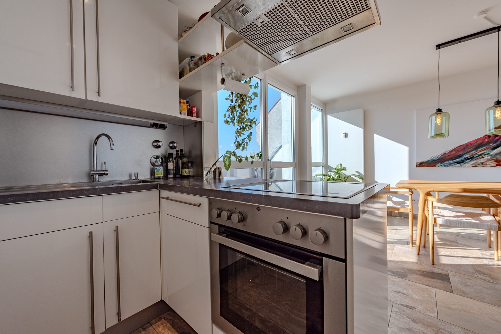 Aigner Immobilien GmbH - Immobilienangebot - 80797 München - Schwabing - Dachgeschosswohnung - Über den Dächern Schwabings: Lichtdurchflutete Wohnung mit zwei Dachterrassen